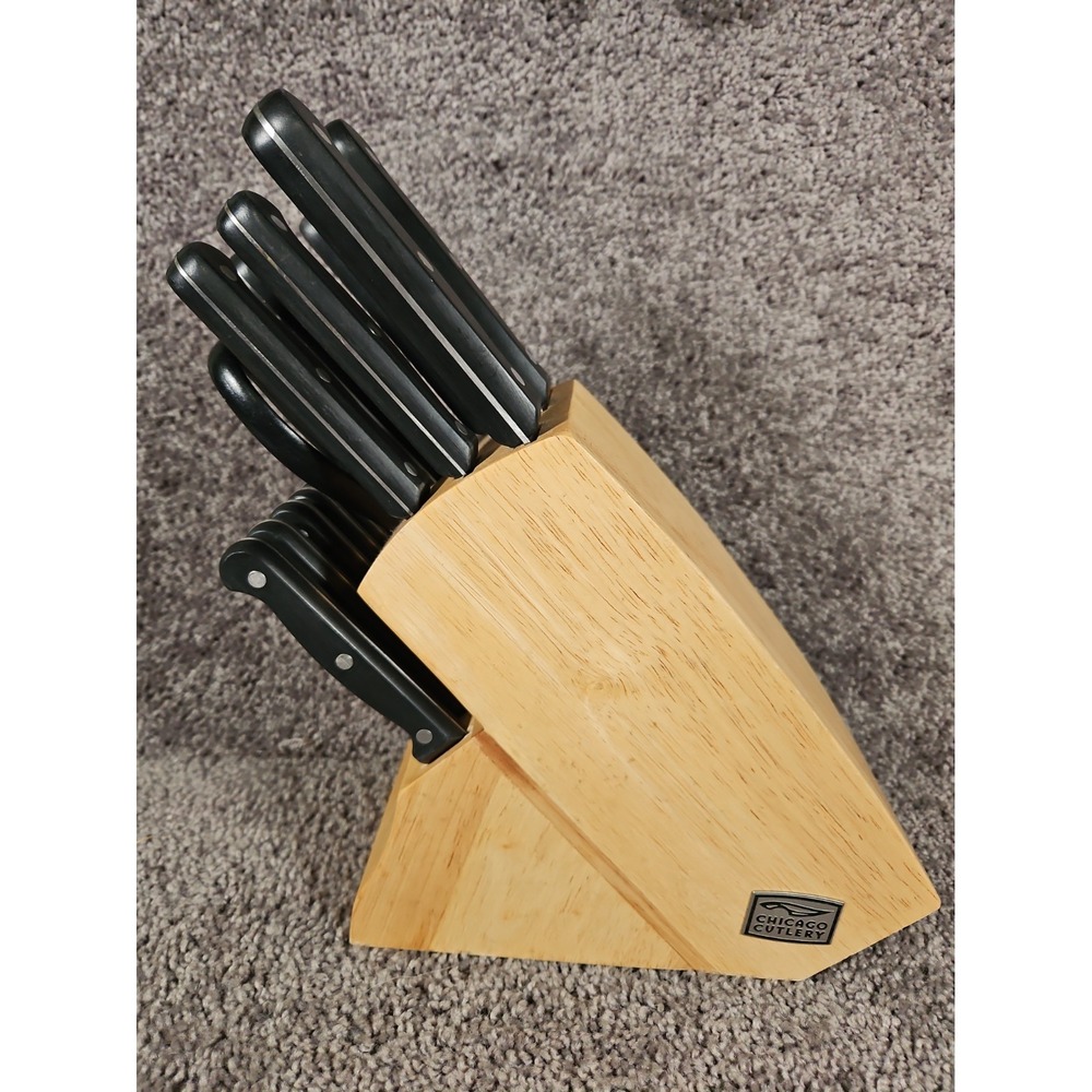 14 Pc Chicago Cutlery Set With Wooden Block Holder.